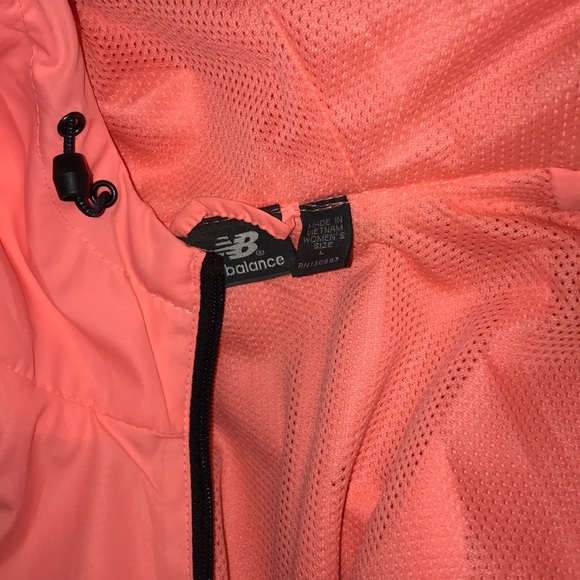 New Balance Rain Jacket - Picture 1 of 3